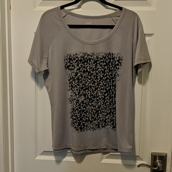 wool blend t-shirt, excellent for travel